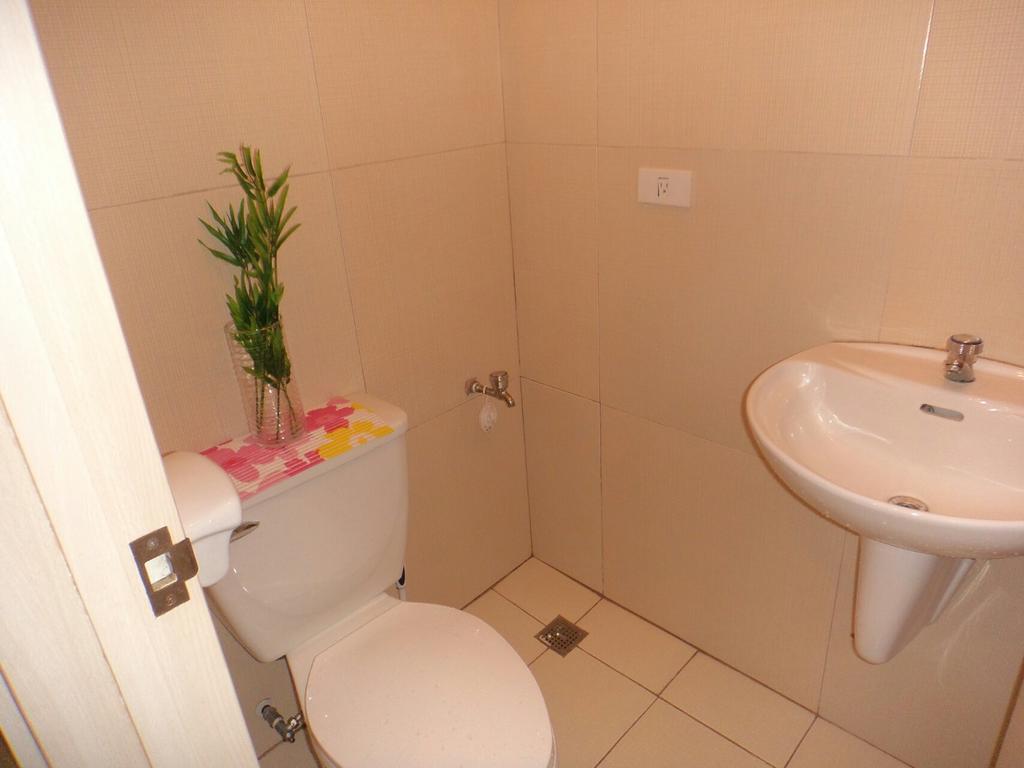 Karla'S Place At Chateau Elysee Paranaque City Buitenkant foto